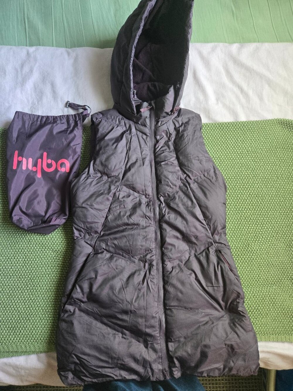 Hyba XS Hooded Puffer Vest with Storage Bag